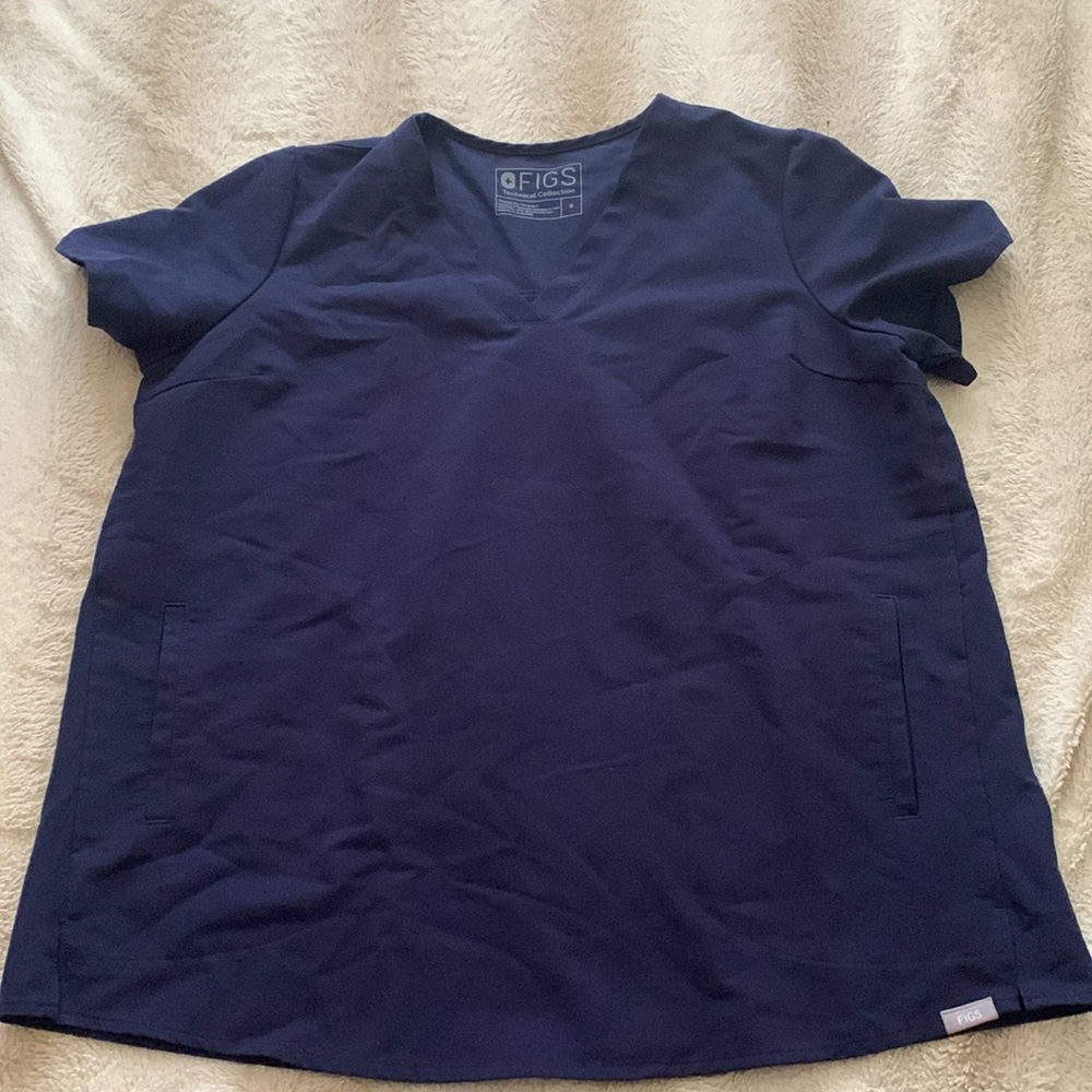 Figs scrub top